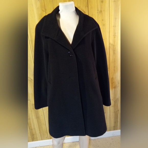 Woman's Angora wool coat - Picture 2 of 4